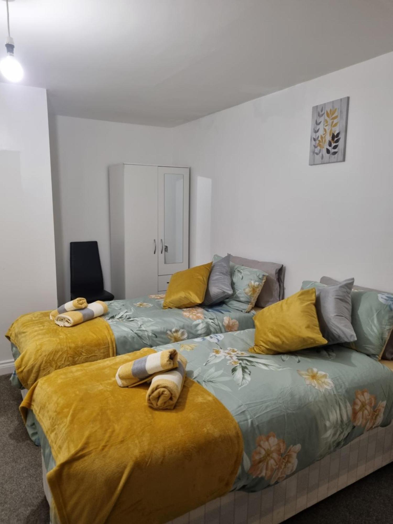 Deluxe Apartment Sleeps Up To 6 Leicester Exterior foto